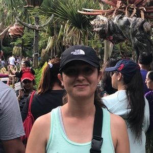 Meet your Posher, Leticia